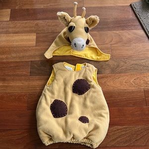 Adorable Pottery Barn Kids baby giraffe costume.